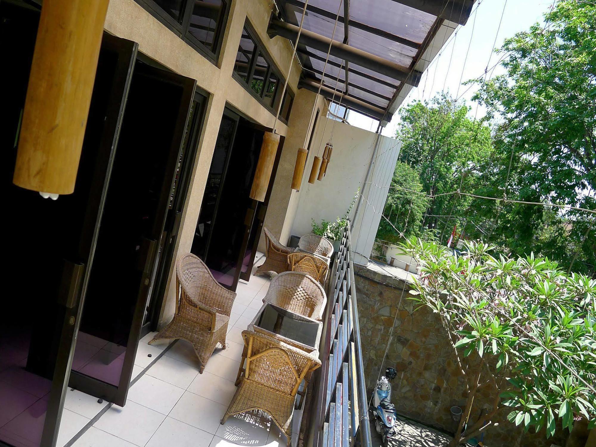 Hotel Jawa Surabaya Exterior foto